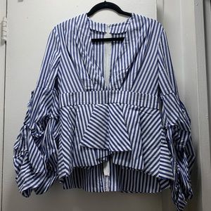 Striped plunging top